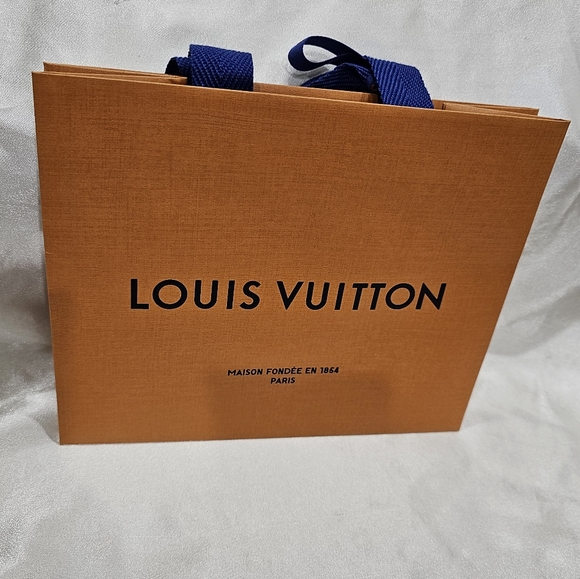 Louis Vuitton Shopping Bag "Stuff the Bag" Full of Goodies from Posh Sellers! - Picture 2 of 10